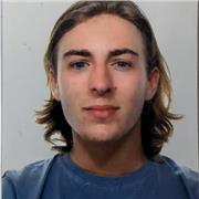 Profesor ameno con enfoque en ciencias sociales. Pedagogía y prácticas